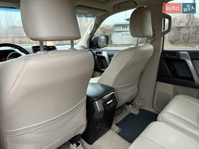 Черный Тойота Ленд Крузер Прадо, объемом двигателя 4 л и пробегом 199 тыс. км за 21600 $, фото 34 на Automoto.ua