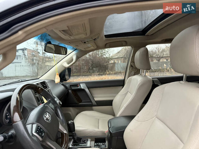 Черный Тойота Ленд Крузер Прадо, объемом двигателя 4 л и пробегом 199 тыс. км за 21600 $, фото 28 на Automoto.ua