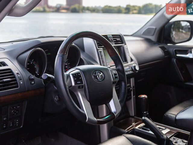 Чорний Тойота Ленд Крузер Прадо, об'ємом двигуна 2.98 л та пробігом 155 тис. км за 26500 $, фото 22 на Automoto.ua