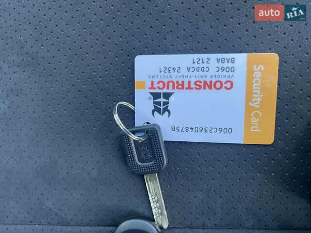 Чорний Тойота Ленд Крузер Прадо, об'ємом двигуна 2.69 л та пробігом 134 тис. км за 21900 $, фото 175 на Automoto.ua