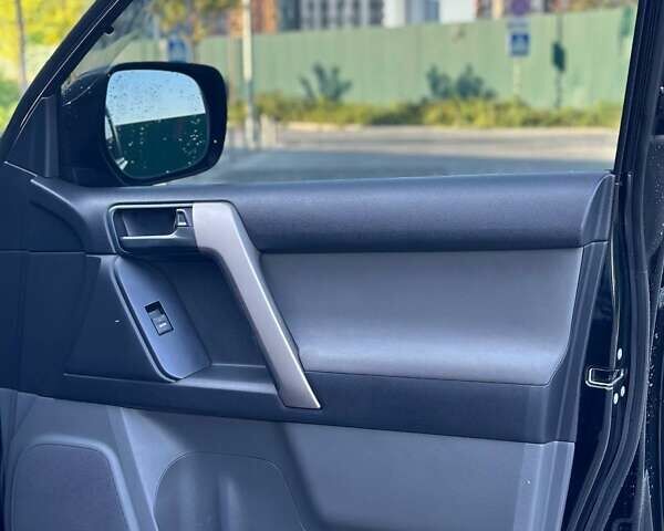 Тойота Ленд Крузер Прадо 2011 в Яремче на Automoto.ua Черный Тойота Ленд Крузер Прадо, объемом двигателя 2.7 л и пробегом 220 тыс. км за 22000 $, фото 17 на Automoto.ua