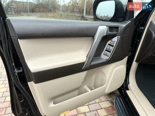 Черный Тойота Ленд Крузер Прадо, объемом двигателя 4 л и пробегом 199 тыс. км за 21600 $, фото 41 на Automoto.ua