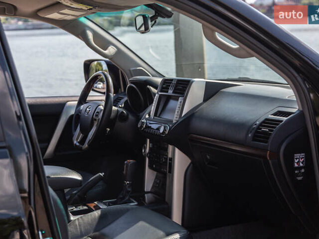 Чорний Тойота Ленд Крузер Прадо, об'ємом двигуна 2.98 л та пробігом 155 тис. км за 26500 $, фото 29 на Automoto.ua