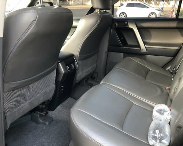 Черный Тойота Ленд Крузер Прадо, объемом двигателя 2.98 л и пробегом 88 тыс. км за 29999 $, фото 12 на Automoto.ua