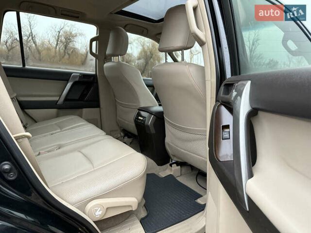 Черный Тойота Ленд Крузер Прадо, объемом двигателя 4 л и пробегом 199 тыс. км за 21600 $, фото 24 на Automoto.ua