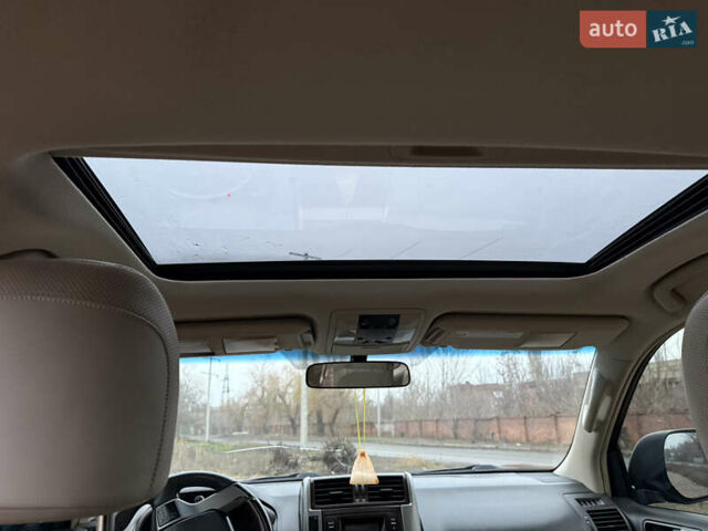 Черный Тойота Ленд Крузер Прадо, объемом двигателя 4 л и пробегом 199 тыс. км за 21600 $, фото 15 на Automoto.ua