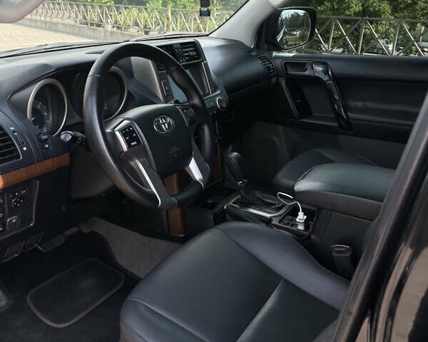 Черный Тойота Ленд Крузер Прадо, объемом двигателя 2.7 л и пробегом 171 тыс. км за 18350 $, фото 14 на Automoto.ua