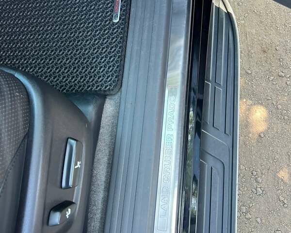 Тойота Ленд Крузер Прадо 2012 в Вознесенске на Automoto.ua Черный Тойота Ленд Крузер Прадо, объемом двигателя 3 л и пробегом 158 тыс. км за 29000 $, фото 9 на Automoto.ua