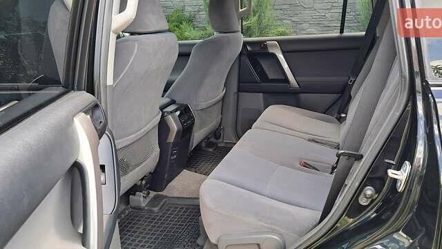 Черный Тойота Ленд Крузер Прадо, объемом двигателя 2.7 л и пробегом 180 тыс. км за 22500 $, фото 4 на Automoto.ua