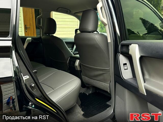 Черный Тойота Ленд Крузер Прадо, объемом двигателя 3 л и пробегом 200 тыс. км за 25900 $, фото 5 на Automoto.ua