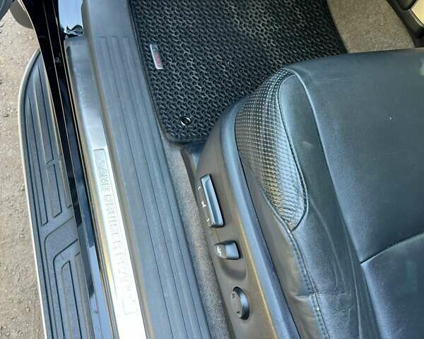 Тойота Ленд Крузер Прадо 2012 в Вознесенске на Automoto.ua Черный Тойота Ленд Крузер Прадо, объемом двигателя 3 л и пробегом 158 тыс. км за 29000 $, фото 10 на Automoto.ua