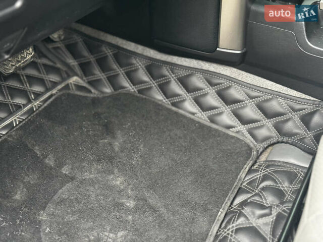 Чорний Тойота Ленд Крузер Прадо, об'ємом двигуна 2.98 л та пробігом 118 тис. км за 31500 $, фото 8 на Automoto.ua