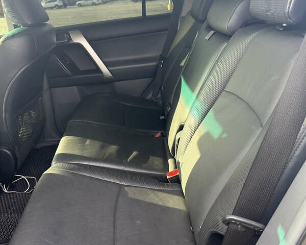 Черный Тойота Ленд Крузер Прадо, объемом двигателя 3.96 л и пробегом 93 тыс. км за 27000 $, фото 7 на Automoto.ua