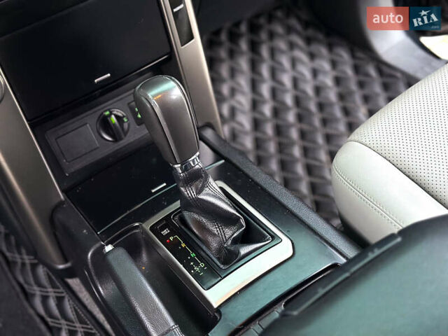 Черный Тойота Ленд Крузер Прадо, объемом двигателя 3 л и пробегом 120 тыс. км за 25999 $, фото 16 на Automoto.ua