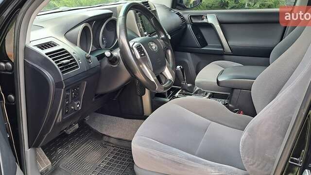 Черный Тойота Ленд Крузер Прадо, объемом двигателя 2.7 л и пробегом 180 тыс. км за 22500 $, фото 2 на Automoto.ua