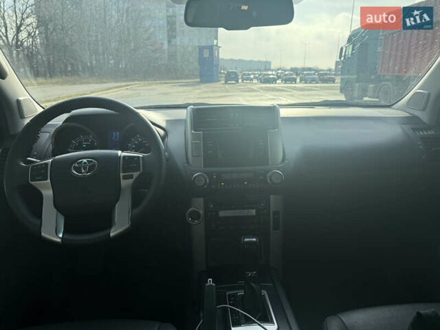 Черный Тойота Ленд Крузер Прадо, объемом двигателя 3.96 л и пробегом 93 тыс. км за 27000 $, фото 5 на Automoto.ua