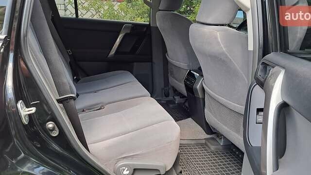 Черный Тойота Ленд Крузер Прадо, объемом двигателя 2.7 л и пробегом 180 тыс. км за 22500 $, фото 5 на Automoto.ua