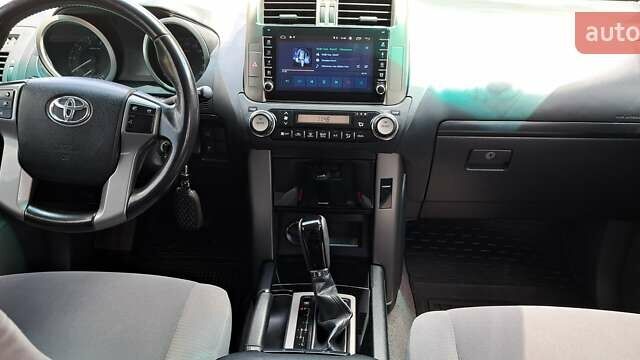 Черный Тойота Ленд Крузер Прадо, объемом двигателя 2.7 л и пробегом 180 тыс. км за 22500 $, фото 1 на Automoto.ua