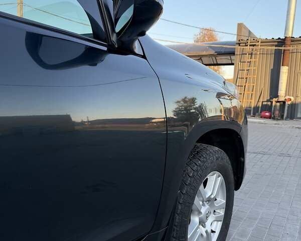 Черный Тойота Ленд Крузер Прадо, объемом двигателя 3.96 л и пробегом 190 тыс. км за 26500 $, фото 2 на Automoto.ua