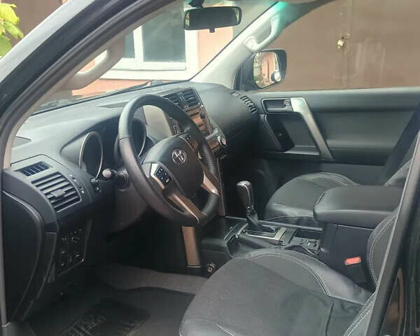 Черный Тойота Ленд Крузер Прадо, объемом двигателя 2.98 л и пробегом 83 тыс. км за 30000 $, фото 2 на Automoto.ua