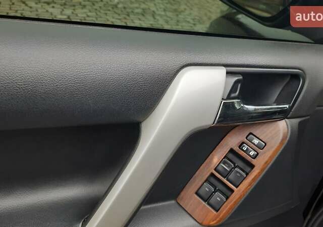 Черный Тойота Ленд Крузер Прадо, объемом двигателя 2.98 л и пробегом 240 тыс. км за 29500 $, фото 9 на Automoto.ua