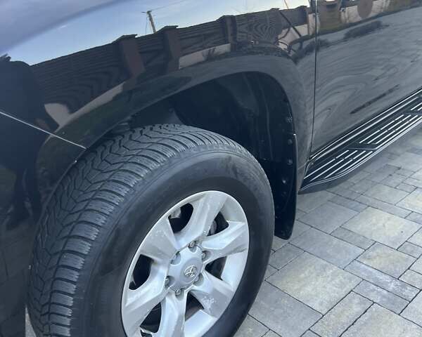 Чорний Тойота Ленд Крузер Прадо, об'ємом двигуна 2.7 л та пробігом 270 тис. км за 21111 $, фото 1 на Automoto.ua