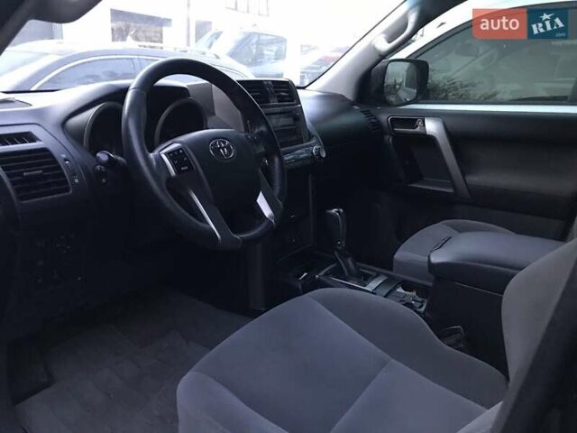 Черный Тойота Ленд Крузер Прадо, объемом двигателя 3 л и пробегом 141 тыс. км за 25800 $, фото 8 на Automoto.ua