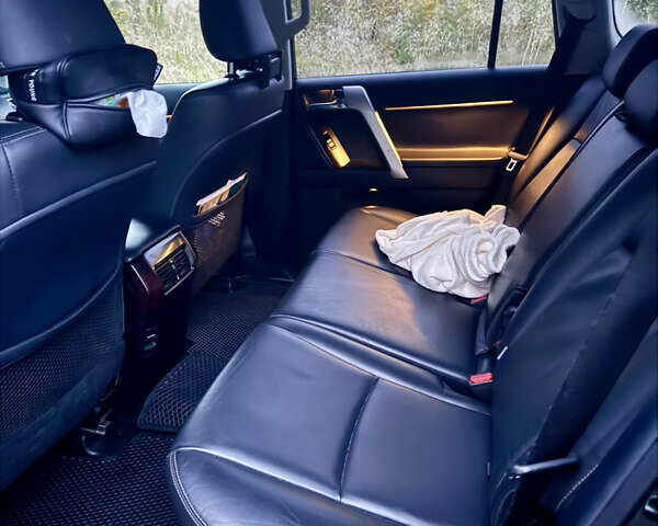 Черный Тойота Ленд Крузер Прадо, объемом двигателя 3 л и пробегом 219 тыс. км за 28500 $, фото 4 на Automoto.ua