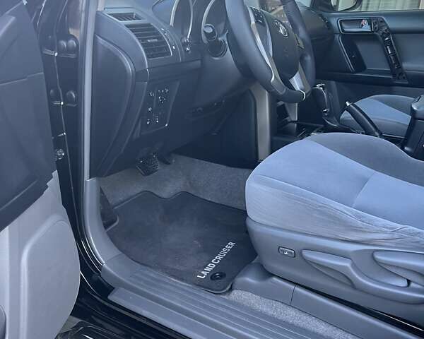 Чорний Тойота Ленд Крузер Прадо, об'ємом двигуна 2.7 л та пробігом 270 тис. км за 21111 $, фото 10 на Automoto.ua