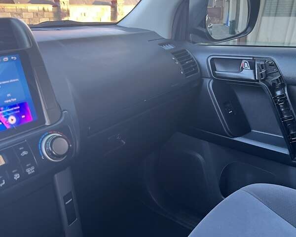 Чорний Тойота Ленд Крузер Прадо, об'ємом двигуна 2.7 л та пробігом 270 тис. км за 21111 $, фото 3 на Automoto.ua