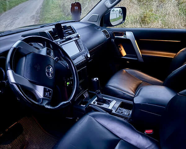 Черный Тойота Ленд Крузер Прадо, объемом двигателя 3 л и пробегом 219 тыс. км за 28500 $, фото 5 на Automoto.ua