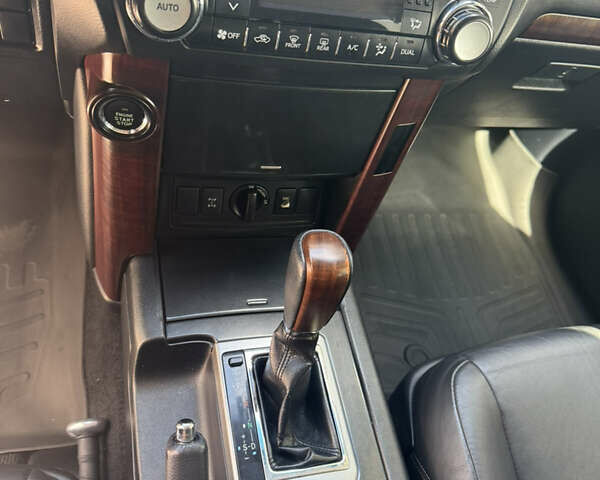 Черный Тойота Ленд Крузер Прадо, объемом двигателя 3 л и пробегом 220 тыс. км за 30500 $, фото 17 на Automoto.ua