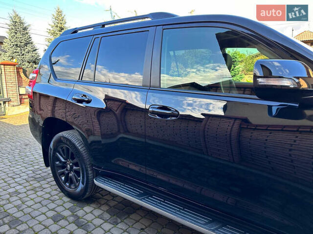 Черный Тойота Ленд Крузер Прадо, объемом двигателя 3 л и пробегом 220 тыс. км за 30500 $, фото 1 на Automoto.ua