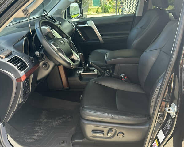 Черный Тойота Ленд Крузер Прадо, объемом двигателя 3 л и пробегом 220 тыс. км за 30500 $, фото 6 на Automoto.ua