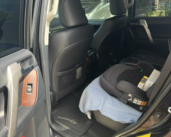 Черный Тойота Ленд Крузер Прадо, объемом двигателя 3 л и пробегом 220 тыс. км за 30500 $, фото 8 на Automoto.ua