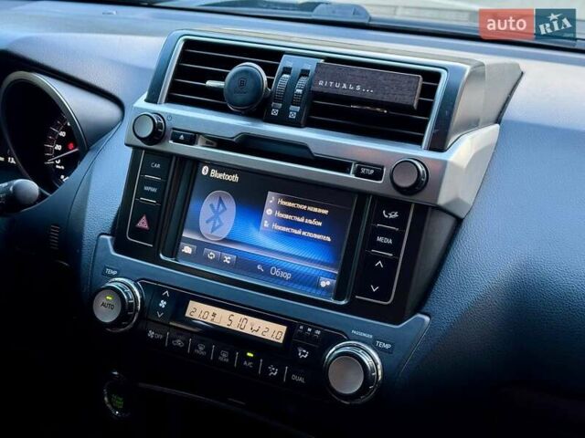 Черный Тойота Ленд Крузер Прадо, объемом двигателя 3 л и пробегом 140 тыс. км за 31000 $, фото 13 на Automoto.ua