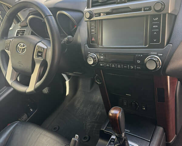 Черный Тойота Ленд Крузер Прадо, объемом двигателя 3 л и пробегом 220 тыс. км за 30500 $, фото 14 на Automoto.ua