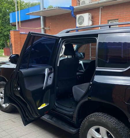 Черный Тойота Ленд Крузер Прадо, объемом двигателя 2.69 л и пробегом 137 тыс. км за 23400 $, фото 7 на Automoto.ua