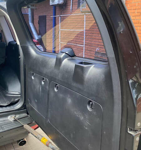 Черный Тойота Ленд Крузер Прадо, объемом двигателя 2.69 л и пробегом 137 тыс. км за 23400 $, фото 6 на Automoto.ua