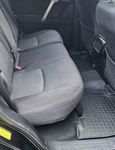 Черный Тойота Ленд Крузер Прадо, объемом двигателя 2.98 л и пробегом 240 тыс. км за 27000 $, фото 8 на Automoto.ua