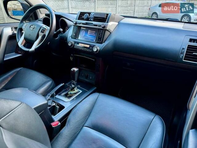 Черный Тойота Ленд Крузер Прадо, объемом двигателя 3 л и пробегом 140 тыс. км за 31000 $, фото 10 на Automoto.ua