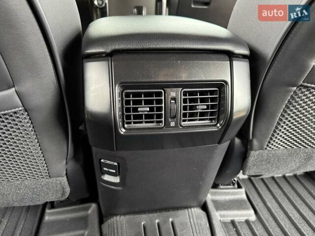 Черный Тойота Ленд Крузер Прадо, объемом двигателя 3 л и пробегом 132 тыс. км за 35900 $, фото 42 на Automoto.ua