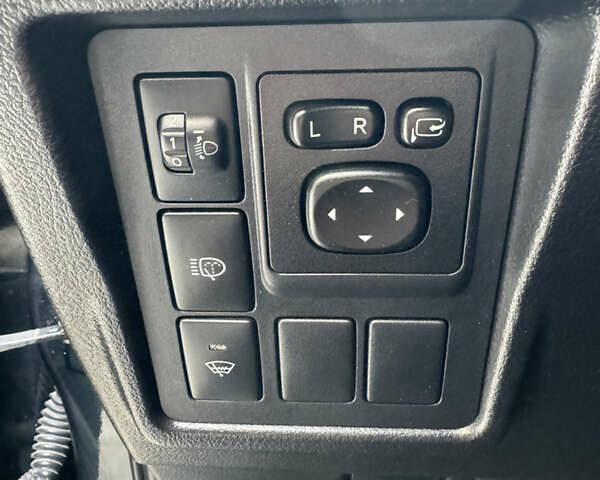 Черный Тойота Ленд Крузер Прадо, объемом двигателя 2.7 л и пробегом 120 тыс. км за 22999 $, фото 20 на Automoto.ua