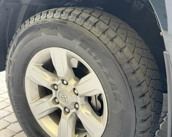 Черный Тойота Ленд Крузер Прадо, объемом двигателя 2.7 л и пробегом 120 тыс. км за 22999 $, фото 13 на Automoto.ua