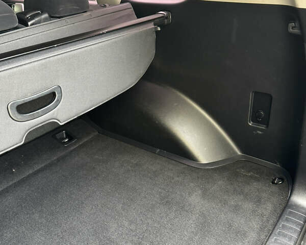 Черный Тойота Ленд Крузер Прадо, объемом двигателя 2.7 л и пробегом 120 тыс. км за 22999 $, фото 17 на Automoto.ua