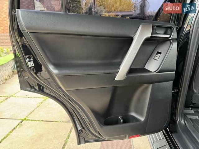 Черный Тойота Ленд Крузер Прадо, объемом двигателя 3 л и пробегом 132 тыс. км за 35900 $, фото 41 на Automoto.ua