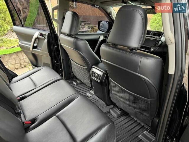 Черный Тойота Ленд Крузер Прадо, объемом двигателя 3 л и пробегом 132 тыс. км за 35900 $, фото 34 на Automoto.ua