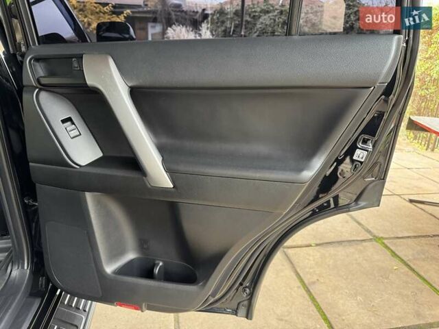 Черный Тойота Ленд Крузер Прадо, объемом двигателя 3 л и пробегом 132 тыс. км за 35900 $, фото 37 на Automoto.ua