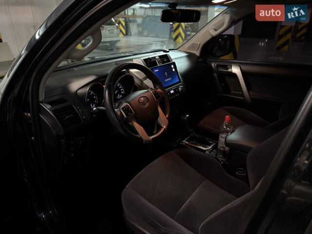 Черный Тойота Ленд Крузер Прадо, объемом двигателя 2.7 л и пробегом 120 тыс. км за 24500 $, фото 7 на Automoto.ua