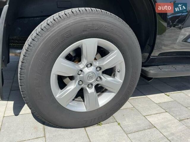 Черный Тойота Ленд Крузер Прадо, объемом двигателя 2.7 л и пробегом 378 тыс. км за 28000 $, фото 16 на Automoto.ua